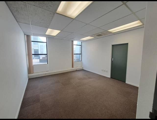 419M² OFFICE TO LET IN CRAIGHALL